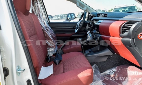 Buy Import Toyota Hilux White Car in Import - Dubai in Abhasia Buy Import Toyota Hilux White Car in Import - Dubai in Abhasia