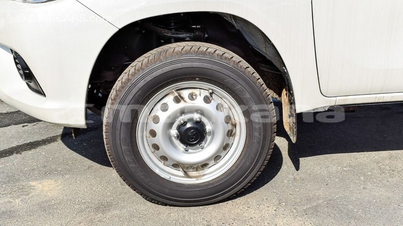 Big with watermark toyota hilux abhasia import dubai 3272
