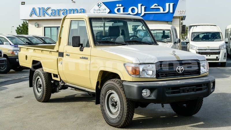Big with watermark toyota land cruiser abhasia import dubai 3278