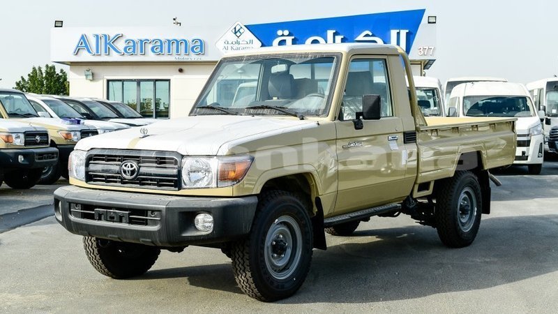 Big with watermark toyota land cruiser abhasia import dubai 3278
