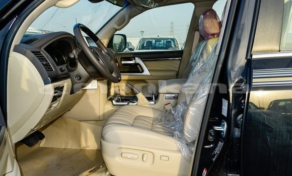 Buy Import Toyota Land Cruiser Black Car in Import - Dubai in Abhasia Buy Import Toyota Land Cruiser Black Car in Import - Dubai in Abhasia