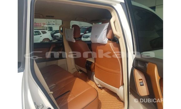 Buy Import Toyota Land Cruiser White Car in Import - Dubai in Abhasia Buy Import Toyota Land Cruiser White Car in Import - Dubai in Abhasia