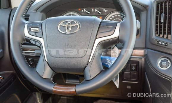 Buy Import Toyota Land Cruiser White Car in Import - Dubai in Abhasia Buy Import Toyota Land Cruiser White Car in Import - Dubai in Abhasia