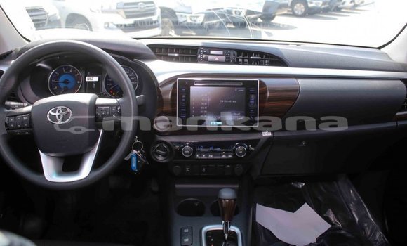 Buy Import Toyota Hilux White Car in Import - Dubai in Abhasia Buy Import Toyota Hilux White Car in Import - Dubai in Abhasia