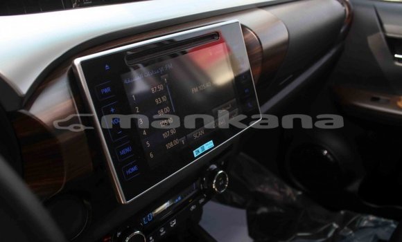 Buy Import Toyota Hilux White Car in Import - Dubai in Abhasia Buy Import Toyota Hilux White Car in Import - Dubai in Abhasia