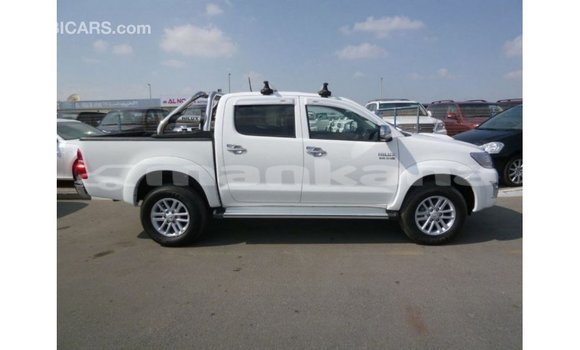 Buy Import Toyota Hilux White Car in Import - Dubai in Abhasia Buy Import Toyota Hilux White Car in Import - Dubai in Abhasia
