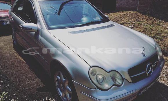 Buy Used Mercedes-Benz C–Class Silver Car in Tbilisi in Tbilisi