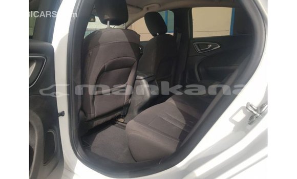 Buy Import Chrysler 200 White Car in Import - Dubai in Abhasia Buy Import Chrysler 200 White Car in Import - Dubai in Abhasia