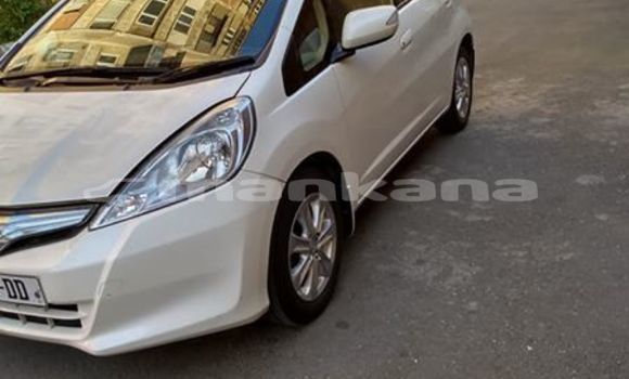 Buy Used Honda FIT White Car in Tbilisi in Tbilisi