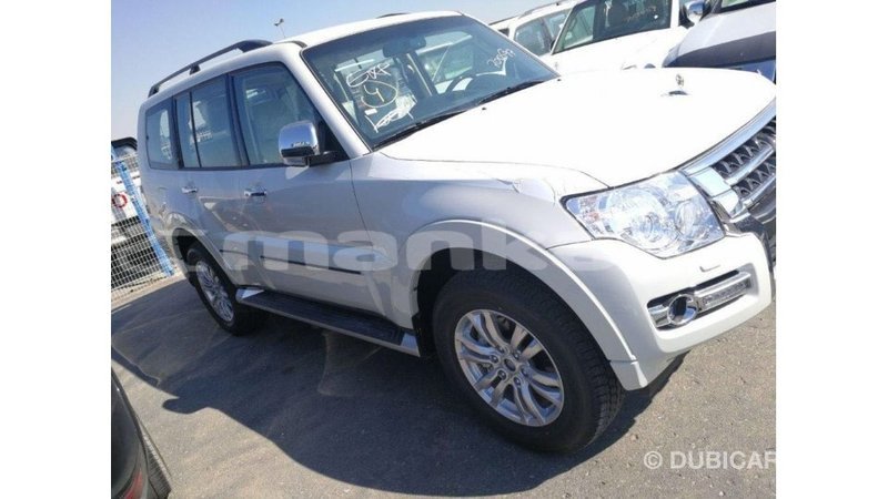 Big with watermark mitsubishi pajero abhasia import dubai 3349