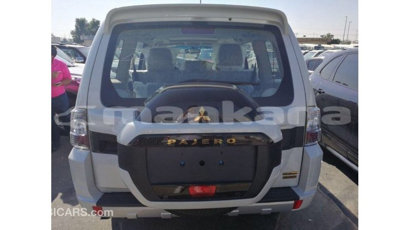 Big with watermark mitsubishi pajero abhasia import dubai 3349