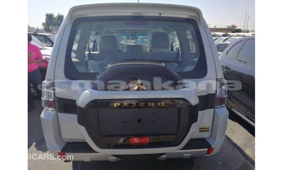 Buy Import Mitsubishi Pajero White Car in Import - Dubai in Abhasia Buy Import Mitsubishi Pajero White Car in Import - Dubai in Abhasia