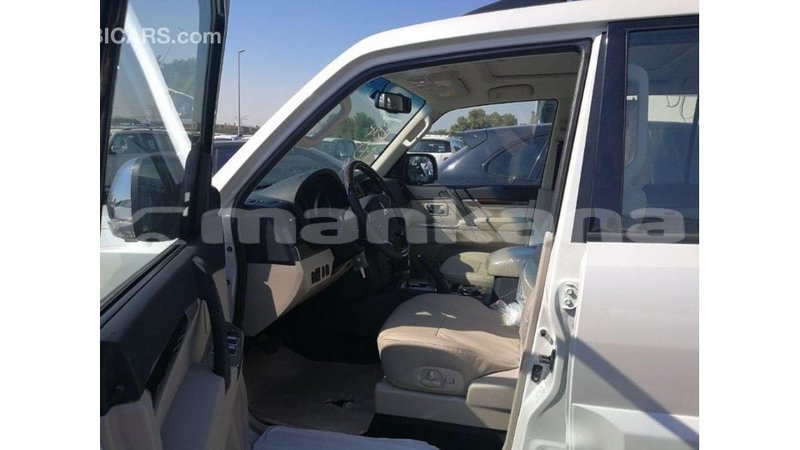 Big with watermark mitsubishi pajero abhasia import dubai 3349
