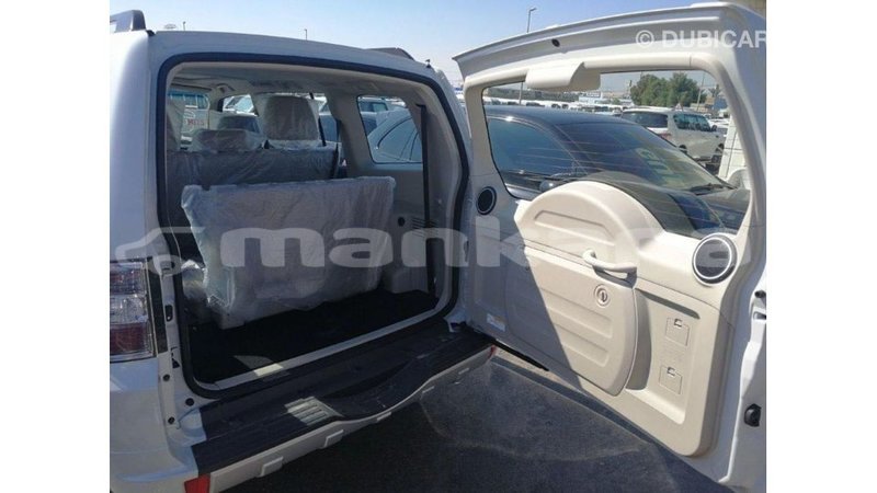 Big with watermark mitsubishi pajero abhasia import dubai 3349