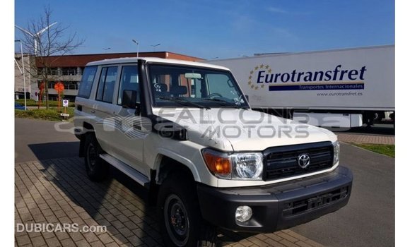 Buy Import Toyota Land Cruiser White Car in Import - Dubai in Abhasia Buy Import Toyota Land Cruiser White Car in Import - Dubai in Abhasia
