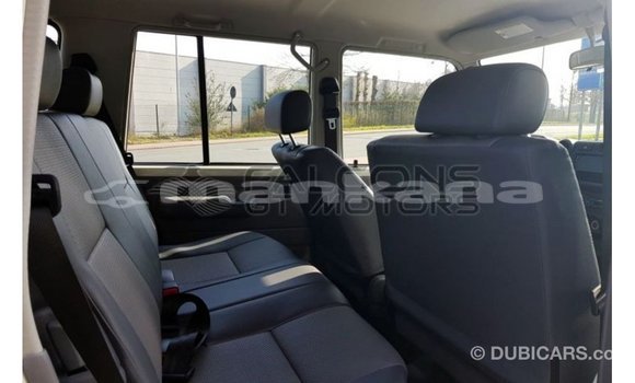 Buy Import Toyota Land Cruiser White Car in Import - Dubai in Abhasia Buy Import Toyota Land Cruiser White Car in Import - Dubai in Abhasia