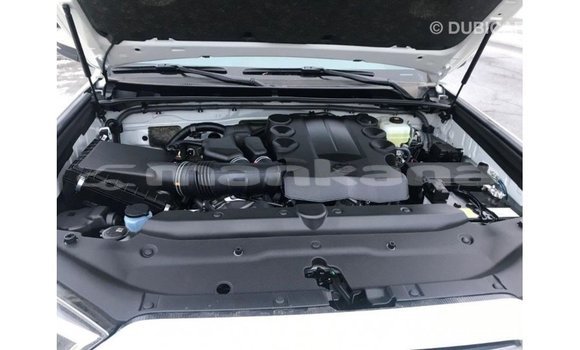 Buy Import Toyota HiAce White Truck in Import - Dubai in Abhasia Buy Import Toyota HiAce White Truck in Import - Dubai in Abhasia