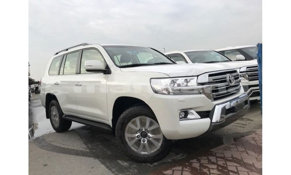 Buy Import Toyota Land Cruiser White Car in Import - Dubai in Abhasia Buy Import Toyota Land Cruiser White Car in Import - Dubai in Abhasia