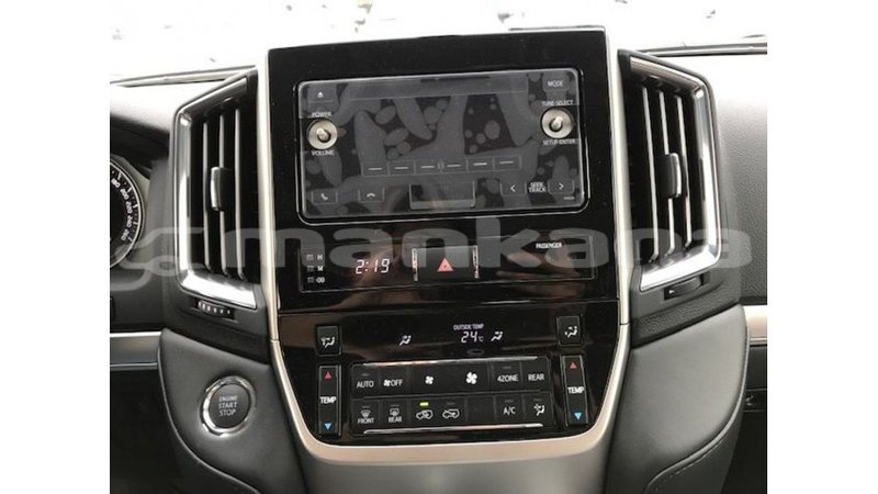 Big with watermark toyota land cruiser abhasia import dubai 3386