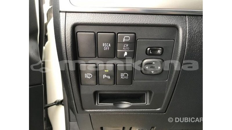 Big with watermark toyota land cruiser abhasia import dubai 3386