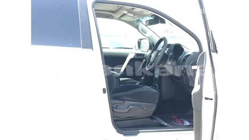 Big with watermark toyota prado abhasia import dubai 3393