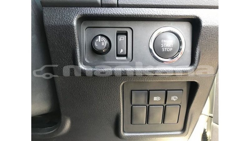 Big with watermark toyota prado abhasia import dubai 3393