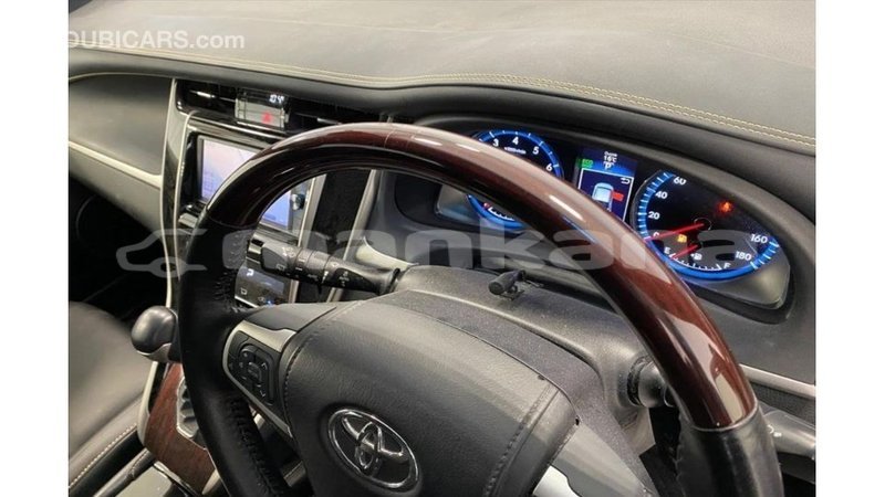 Big with watermark toyota harrier abhasia import dubai 3403