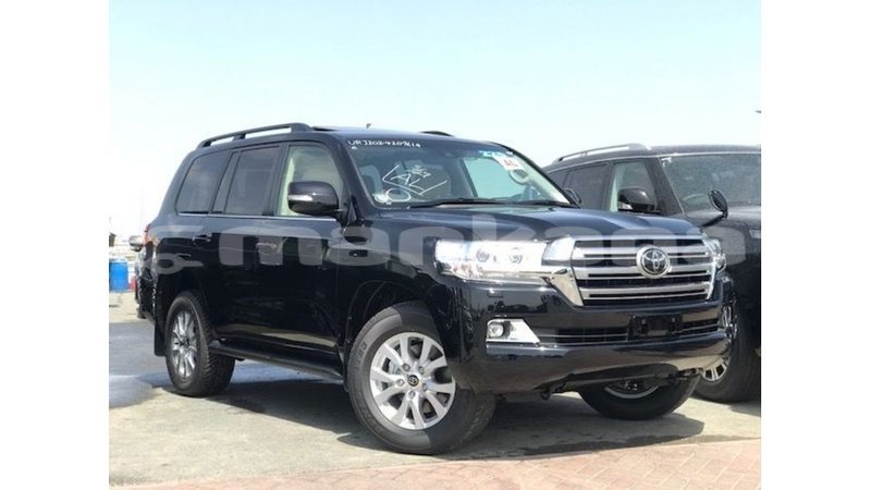 Big with watermark toyota land cruiser abhasia import dubai 3407
