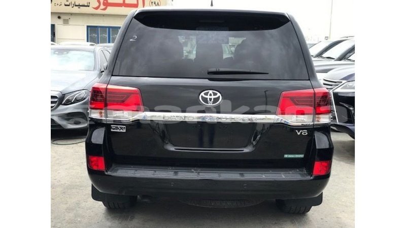 Big with watermark toyota land cruiser abhasia import dubai 3410