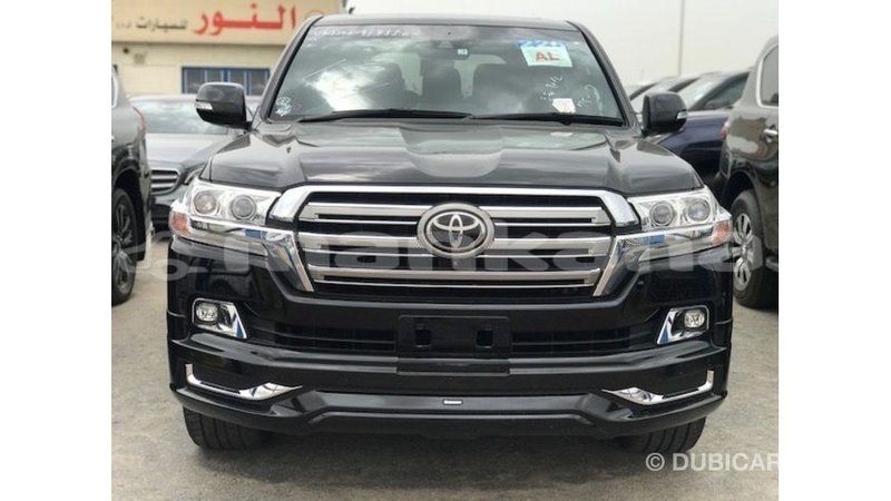 Big with watermark toyota land cruiser abhasia import dubai 3410