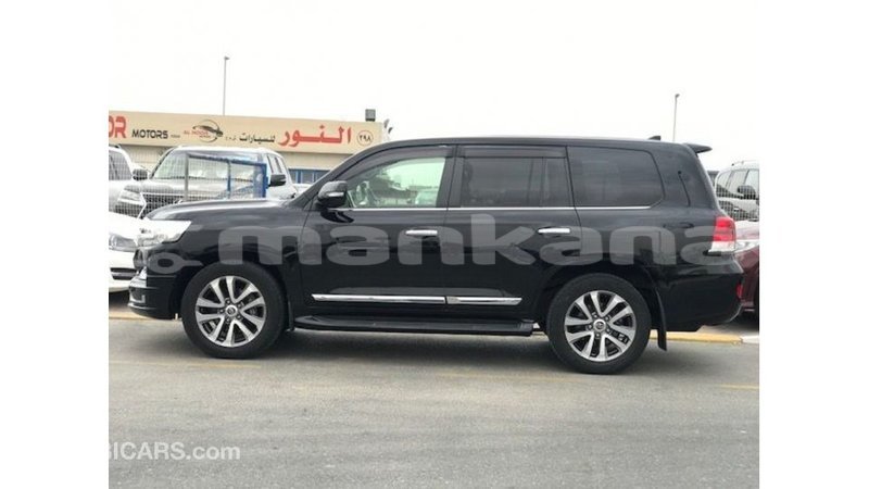 Big with watermark toyota land cruiser abhasia import dubai 3410