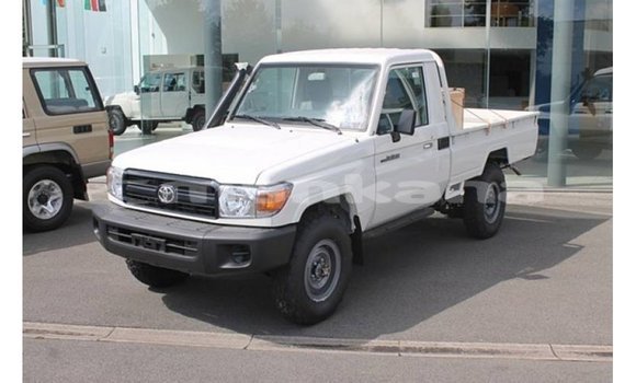 Buy Import Toyota Land Cruiser White Car in Import - Dubai in Abhasia Buy Import Toyota Land Cruiser White Car in Import - Dubai in Abhasia