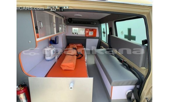 Buy Import Toyota DA Beige Truck in Import - Dubai in Abhasia Buy Import Toyota DA Beige Truck in Import - Dubai in Abhasia