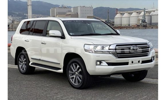 Buy Import Toyota Land Cruiser White Car in Import - Dubai in Abhasia Buy Import Toyota Land Cruiser White Car in Import - Dubai in Abhasia