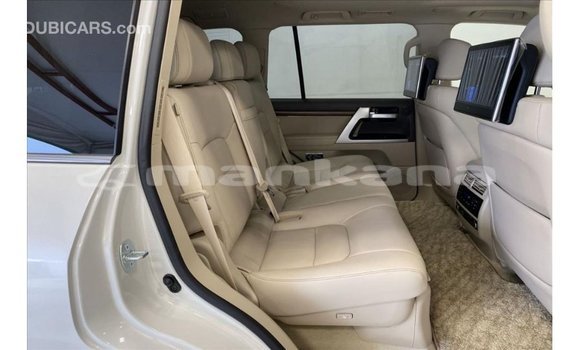Buy Import Toyota Land Cruiser White Car in Import - Dubai in Abhasia Buy Import Toyota Land Cruiser White Car in Import - Dubai in Abhasia