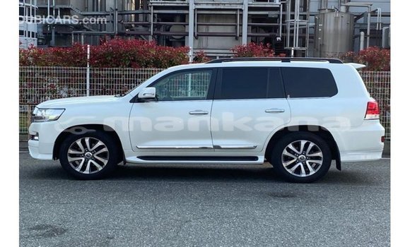 Buy Import Toyota Land Cruiser White Car in Import - Dubai in Abhasia Buy Import Toyota Land Cruiser White Car in Import - Dubai in Abhasia