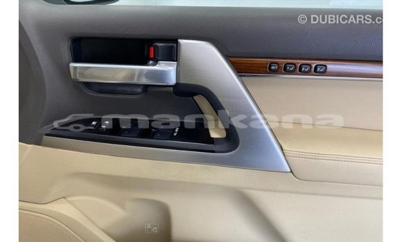 Buy Import Toyota Land Cruiser White Car in Import - Dubai in Abhasia Buy Import Toyota Land Cruiser White Car in Import - Dubai in Abhasia