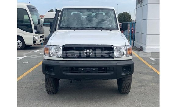 Buy Import Toyota Land Cruiser White Car in Import - Dubai in Abhasia Buy Import Toyota Land Cruiser White Car in Import - Dubai in Abhasia