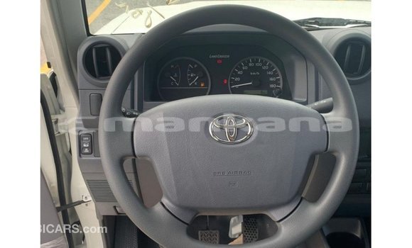 Buy Import Toyota Land Cruiser White Car in Import - Dubai in Abhasia Buy Import Toyota Land Cruiser White Car in Import - Dubai in Abhasia