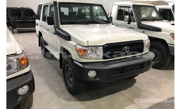 Buy Import Toyota Land Cruiser White Car in Import - Dubai in Abhasia Buy Import Toyota Land Cruiser White Car in Import - Dubai in Abhasia