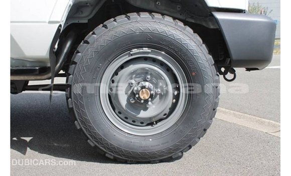 Buy Import Toyota Land Cruiser White Car in Import - Dubai in Abhasia Buy Import Toyota Land Cruiser White Car in Import - Dubai in Abhasia