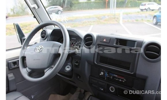 Buy Import Toyota Land Cruiser White Car in Import - Dubai in Abhasia Buy Import Toyota Land Cruiser White Car in Import - Dubai in Abhasia