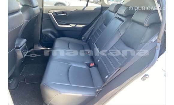 Buy Import Toyota HiAce White Truck in Import - Dubai in Abhasia Buy Import Toyota HiAce White Truck in Import - Dubai in Abhasia