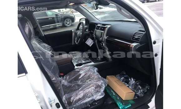 Buy Import Toyota HiAce White Truck in Import - Dubai in Abhasia Buy Import Toyota HiAce White Truck in Import - Dubai in Abhasia