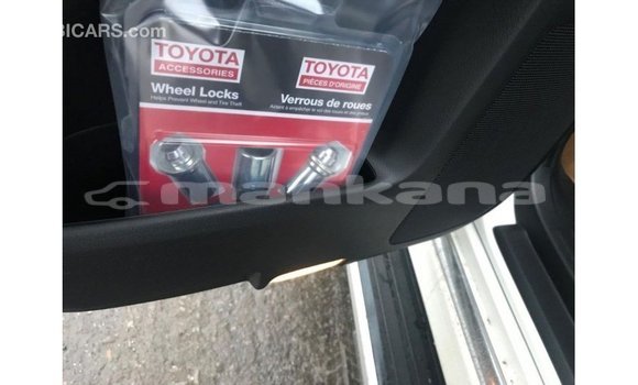 Buy Import Toyota HiAce White Truck in Import - Dubai in Abhasia Buy Import Toyota HiAce White Truck in Import - Dubai in Abhasia