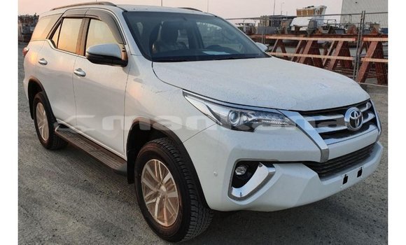 Buy Import Toyota Fortuner White Car in Import - Dubai in Abhasia Buy Import Toyota Fortuner White Car in Import - Dubai in Abhasia