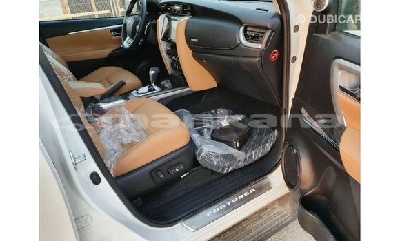 Buy Import Toyota Fortuner White Car in Import - Dubai in Abhasia Buy Import Toyota Fortuner White Car in Import - Dubai in Abhasia