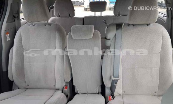Buy Import Toyota Sienna White Car in Import - Dubai in Abhasia Buy Import Toyota Sienna White Car in Import - Dubai in Abhasia