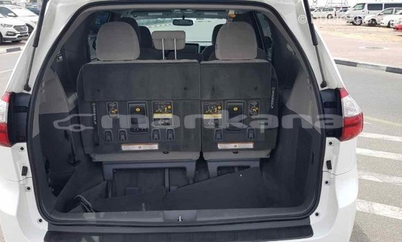 Buy Import Toyota Sienna White Car in Import - Dubai in Abhasia Buy Import Toyota Sienna White Car in Import - Dubai in Abhasia