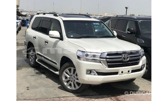Buy Import Toyota Land Cruiser White Car in Import - Dubai in Abhasia Buy Import Toyota Land Cruiser White Car in Import - Dubai in Abhasia
